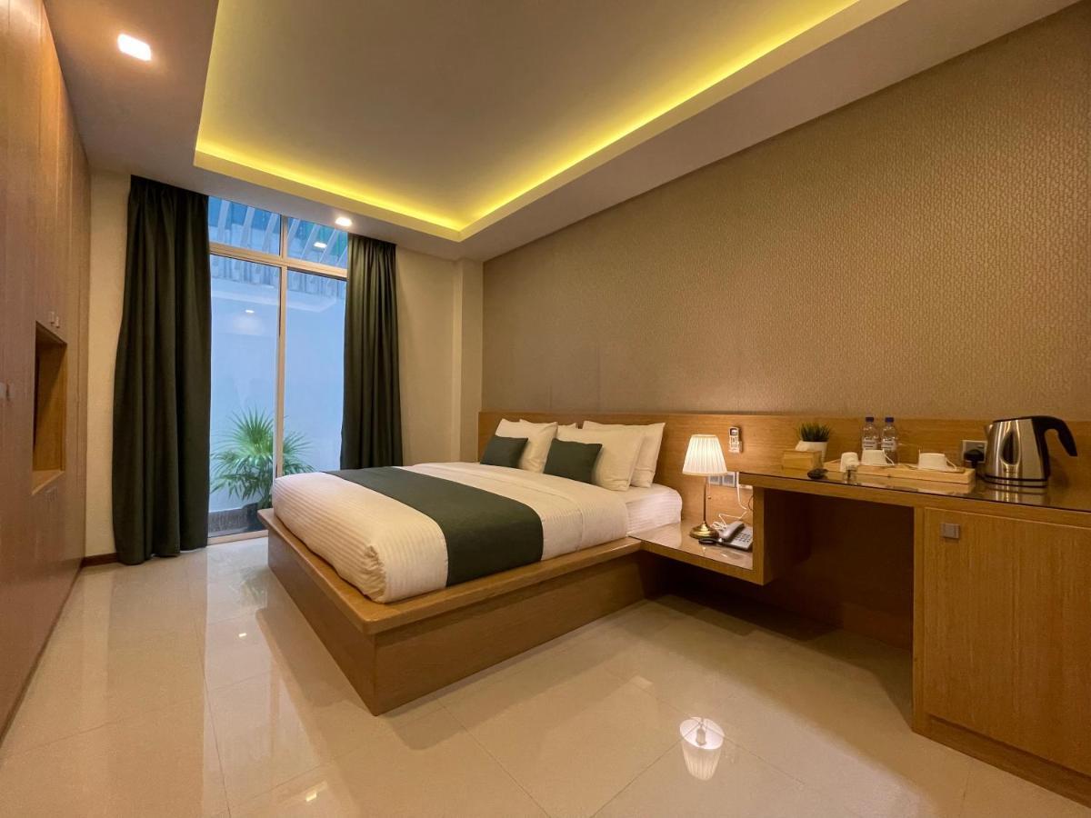 Huvan Beach Hotel At Хулхумале Екстер'єр фото